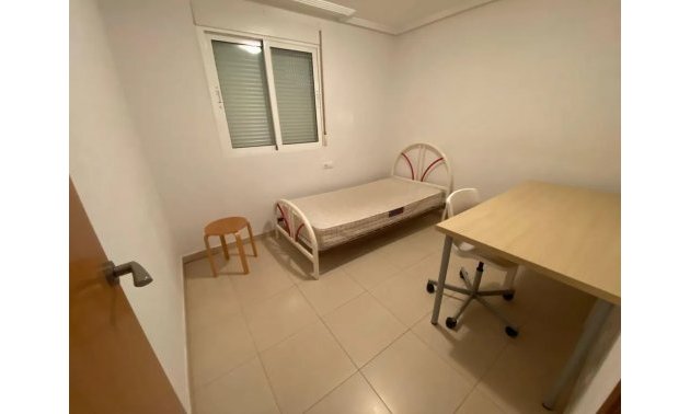 Resale - Apartment / flat -
Redován - PUEBLO