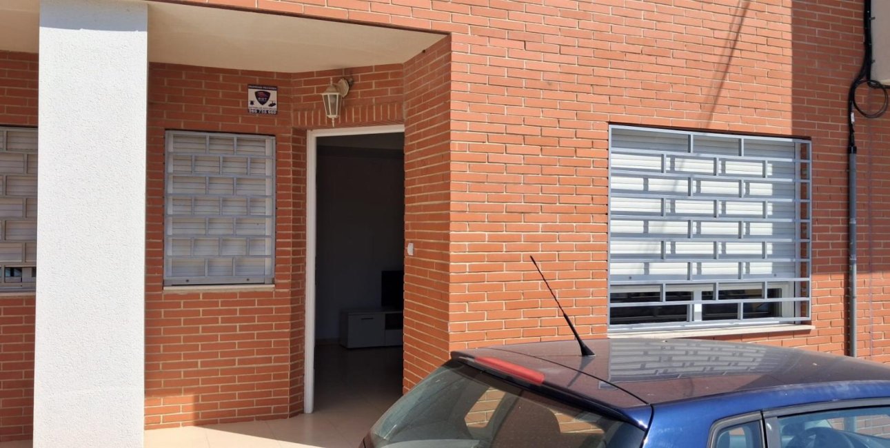 Resale - Apartment / flat -
Redován - PUEBLO