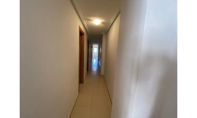 Resale - Apartment / flat -
Redován - PUEBLO
