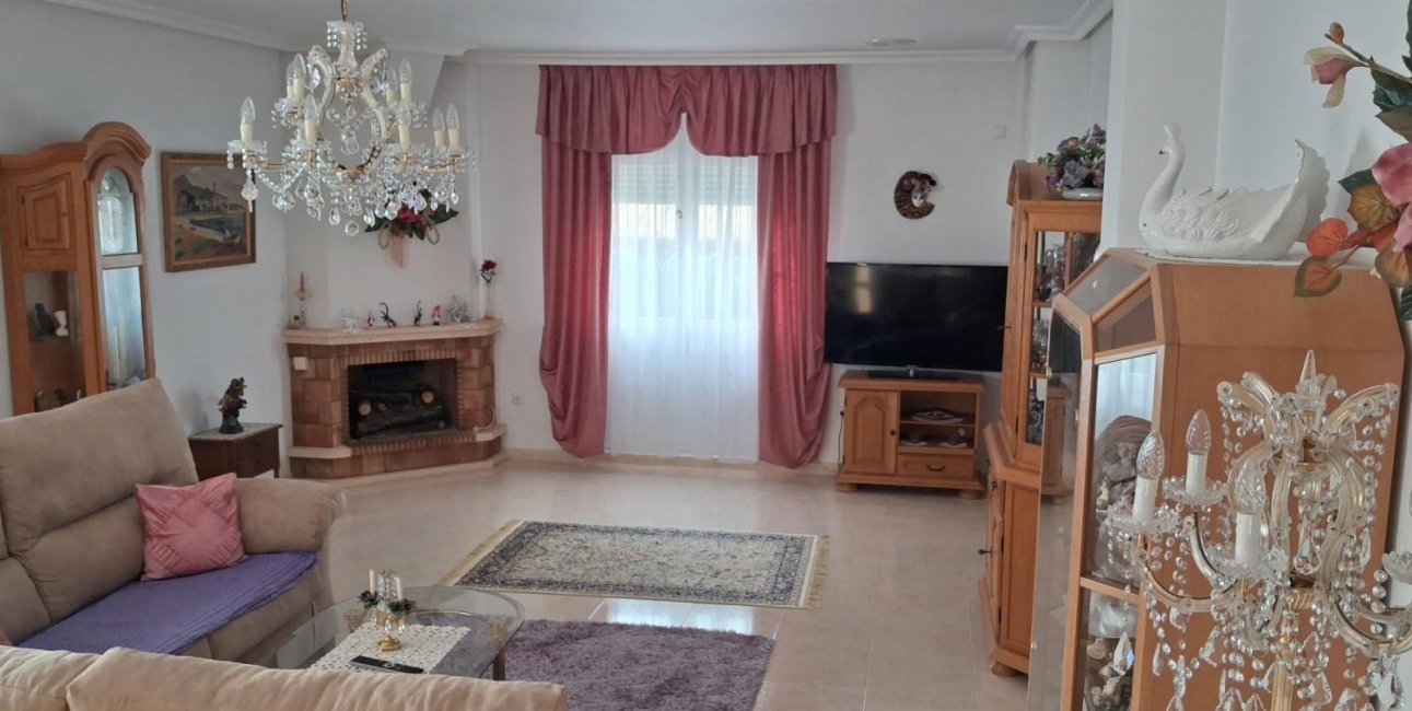 Resale - Villa -
Benferri - Benfis Park