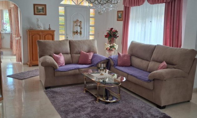 Resale - Villa -
Benferri - Benfis Park