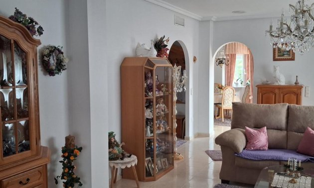 Resale - Villa -
Benferri - Benfis Park
