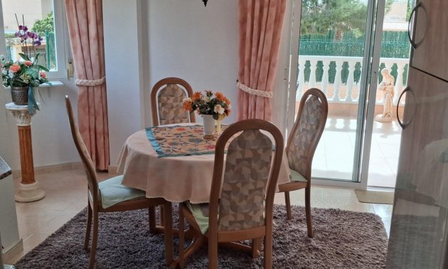 Resale - Villa -
Benferri - Benfis Park