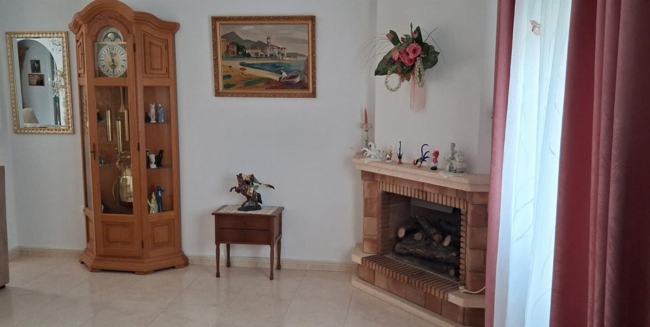 Resale - Villa -
Benferri - Benfis Park