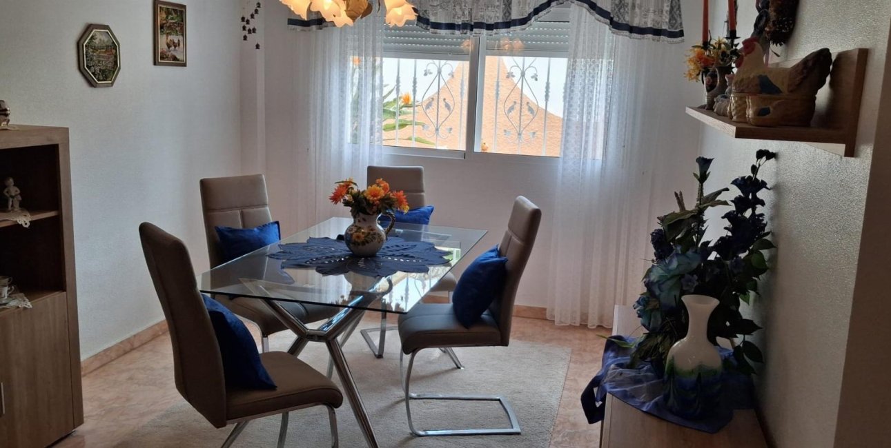 Resale - Villa -
Benferri - Benfis Park