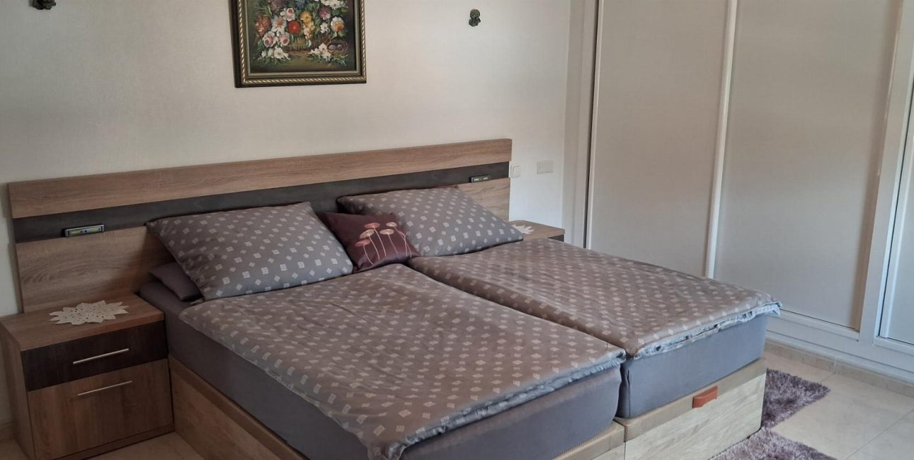 Resale - Villa -
Benferri - Benfis Park