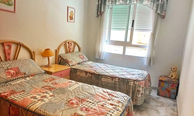 Rynek wtórny - Mieszkanie  -
Torrevieja - Playa del Cura