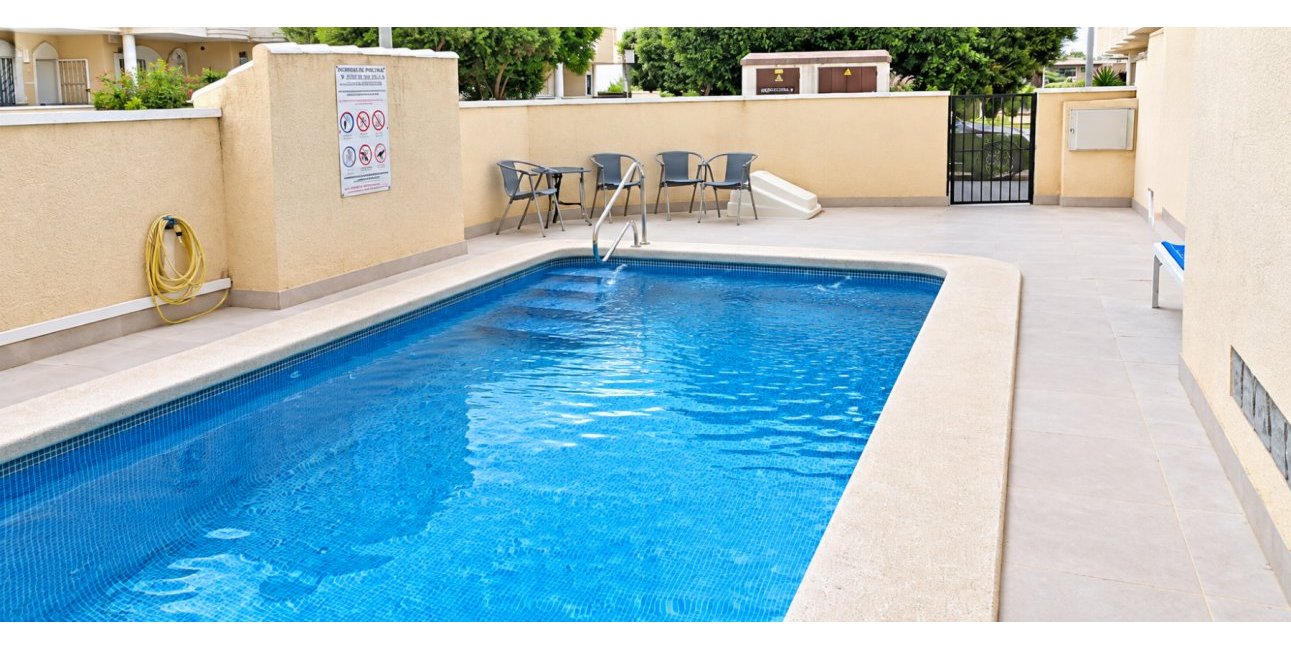 Resale - Villa -
Almoradí - Heredades
