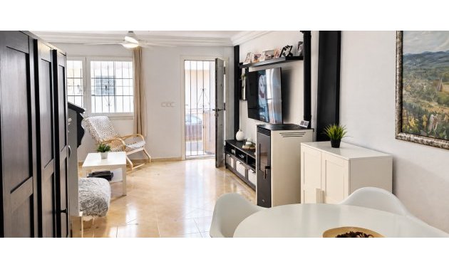 Resale - Villa -
Almoradí - Heredades