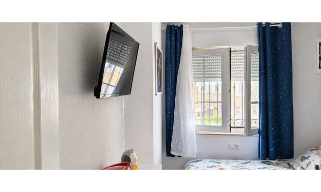 Resale - Villa -
Almoradí - Heredades