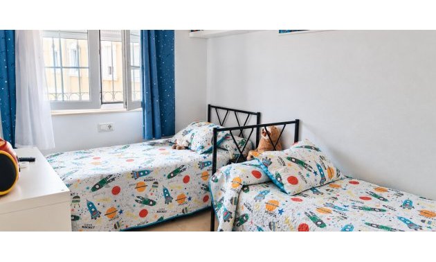 Resale - Villa -
Almoradí - Heredades