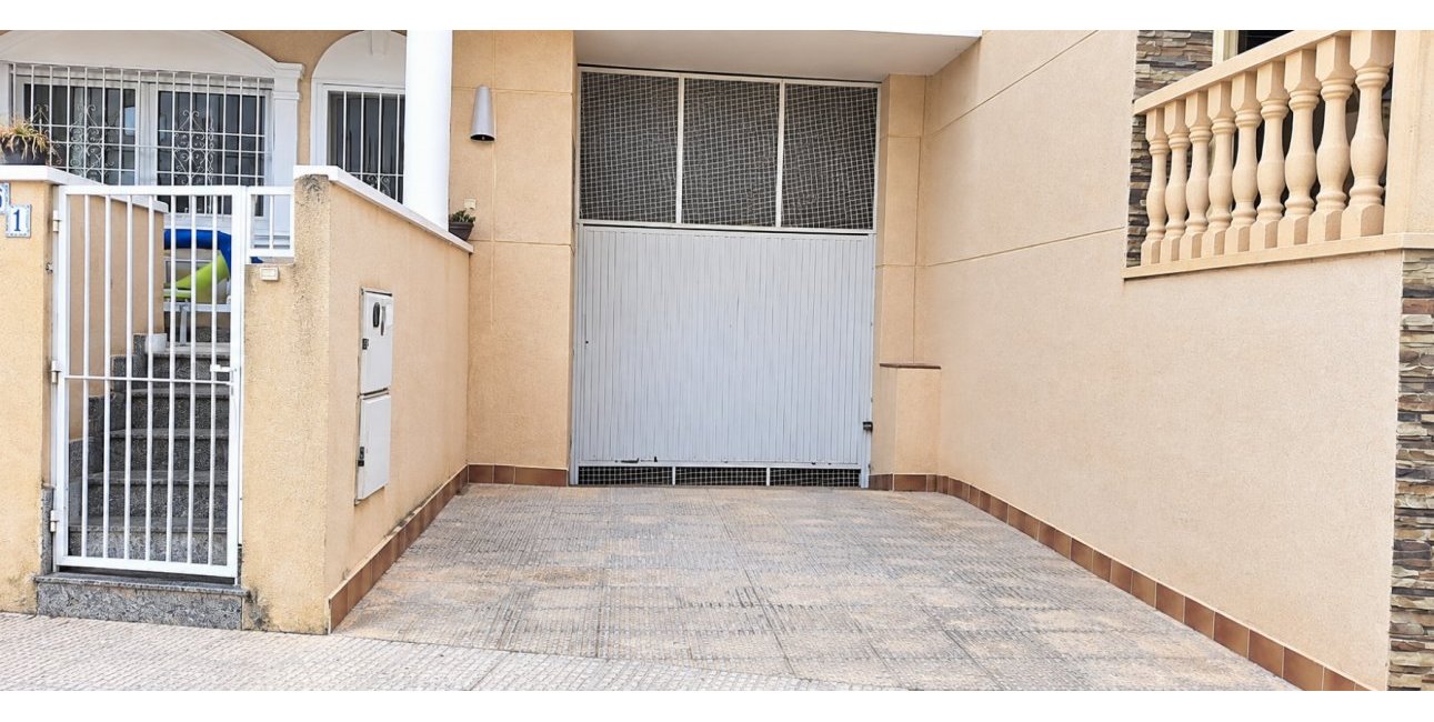Resale - Villa -
Almoradí - Heredades