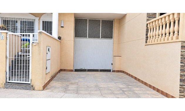 Resale - Villa -
Almoradí - Heredades