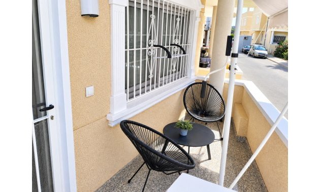 Resale - Villa -
Almoradí - Heredades