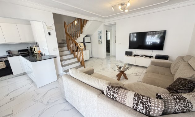 Resale - Villa -
Orihuela Costa - Villamartin