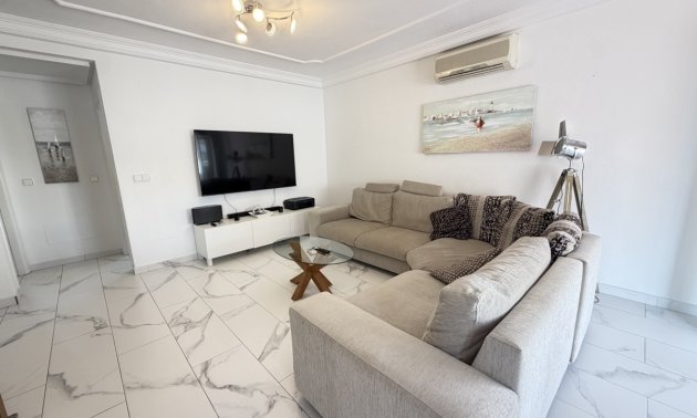 Resale - Villa -
Orihuela Costa - Villamartin