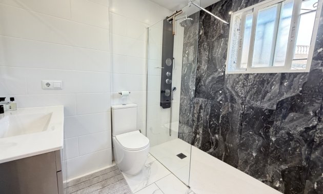 Resale - Villa -
Orihuela Costa - Villamartin