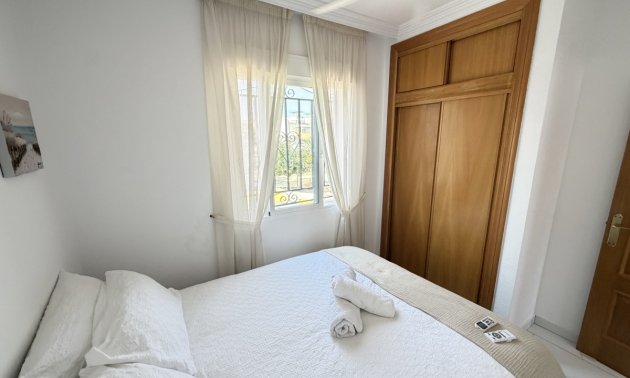 Resale - Villa -
Orihuela Costa - Villamartin