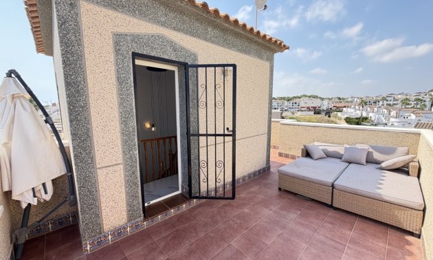Resale - Villa -
Orihuela Costa - Villamartin