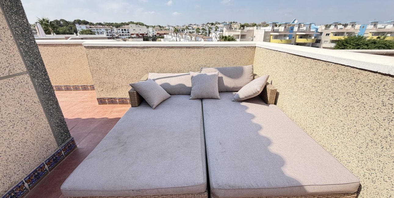 Resale - Villa -
Orihuela Costa - Villamartin