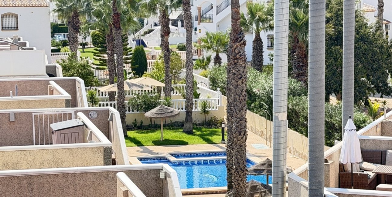 Resale - Villa -
Orihuela Costa - Villamartin