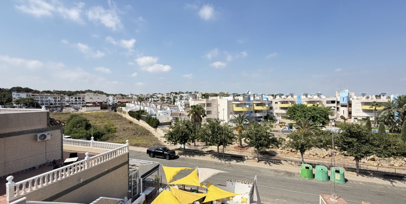 Resale - Villa -
Orihuela Costa - Villamartin