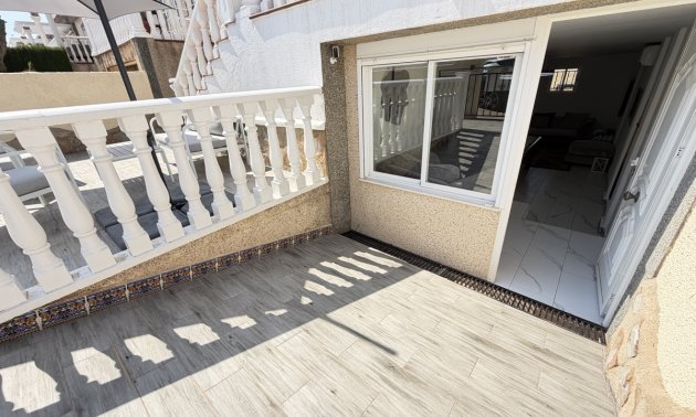 Resale - Villa -
Orihuela Costa - Villamartin