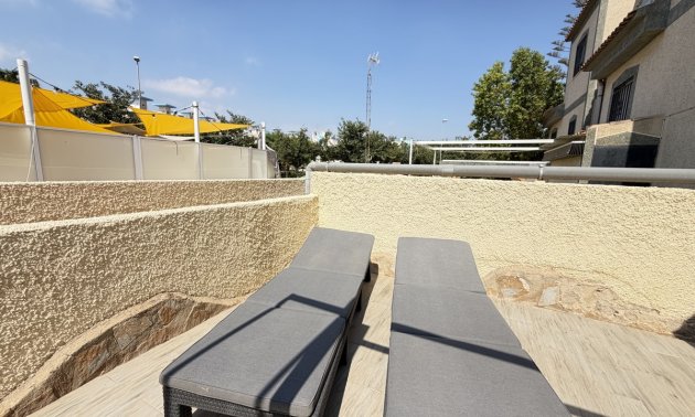 Resale - Villa -
Orihuela Costa - Villamartin