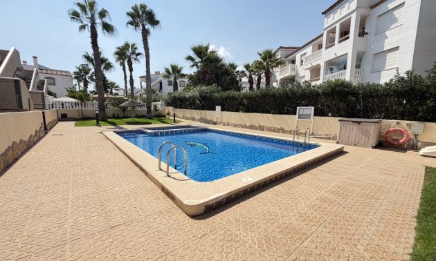 Resale - Villa -
Orihuela Costa - Villamartin