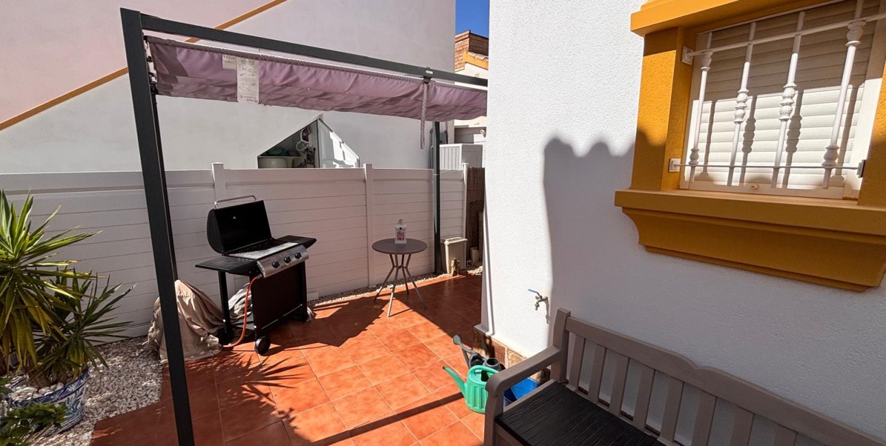 Resale - Villa -
Guardamar del Segura - El Raso