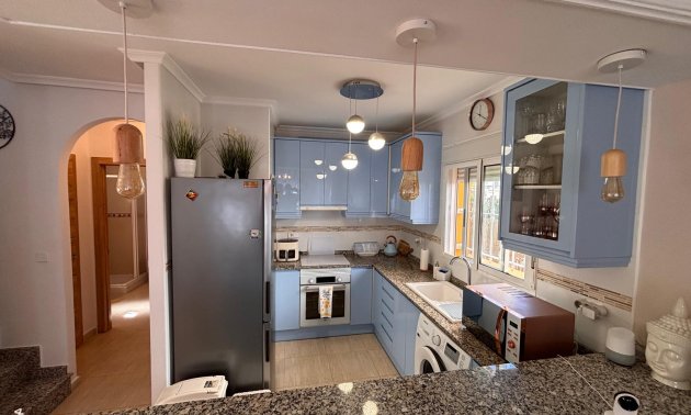 Resale - Villa -
Guardamar del Segura - El Raso