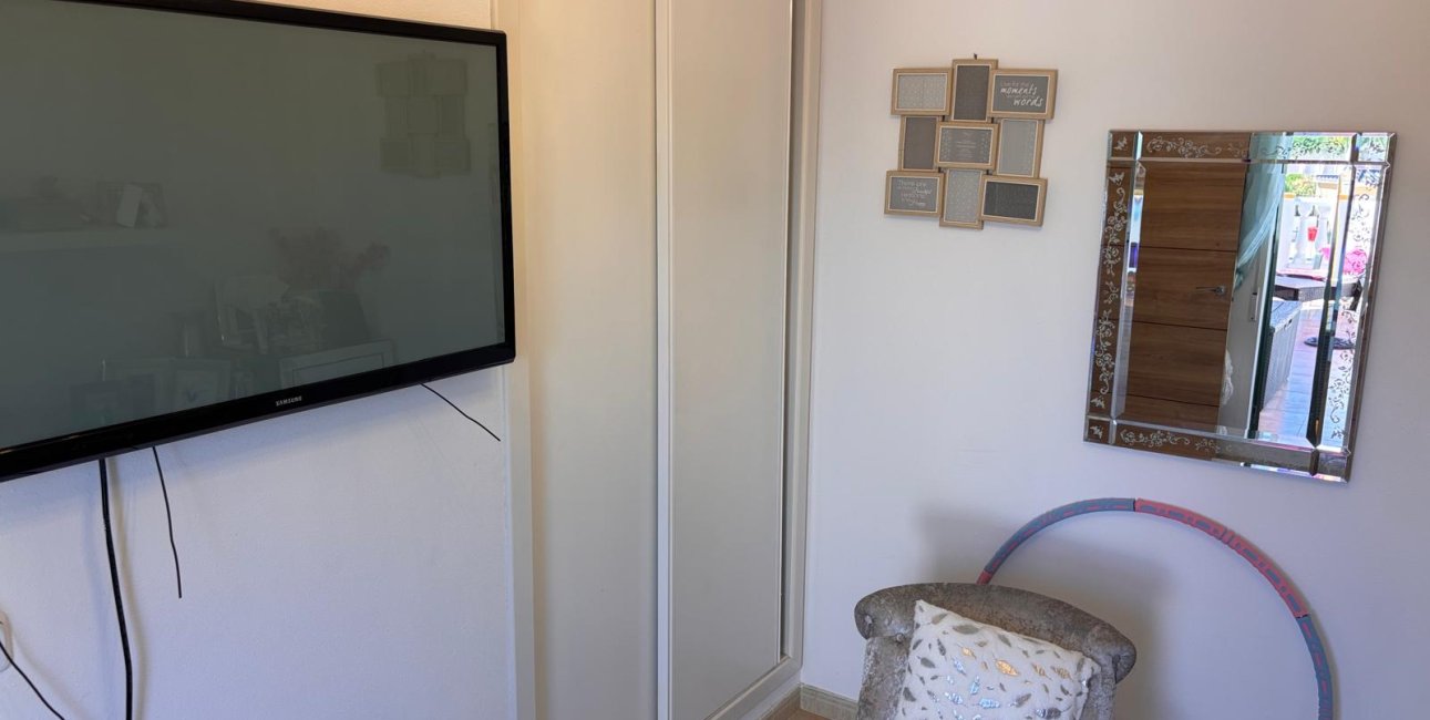 Resale - Villa -
Guardamar del Segura - El Raso