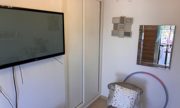 Resale - Villa -
Guardamar del Segura - El Raso