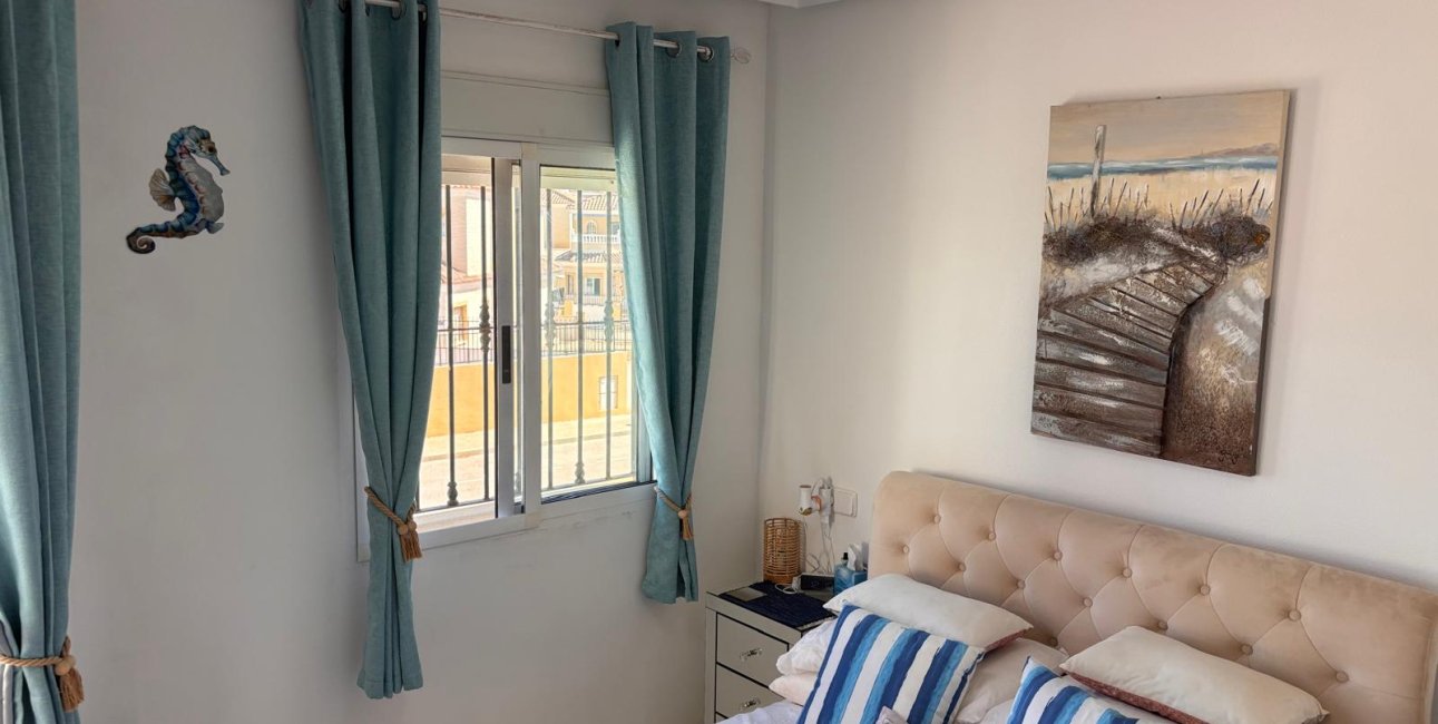 Resale - Villa -
Guardamar del Segura - El Raso