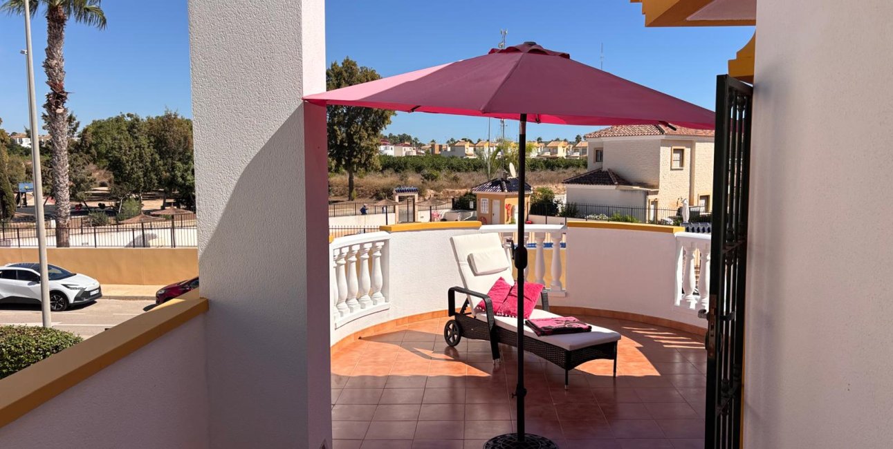 Resale - Villa -
Guardamar del Segura - El Raso