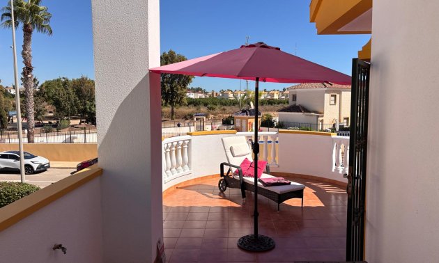 Resale - Villa -
Guardamar del Segura - El Raso