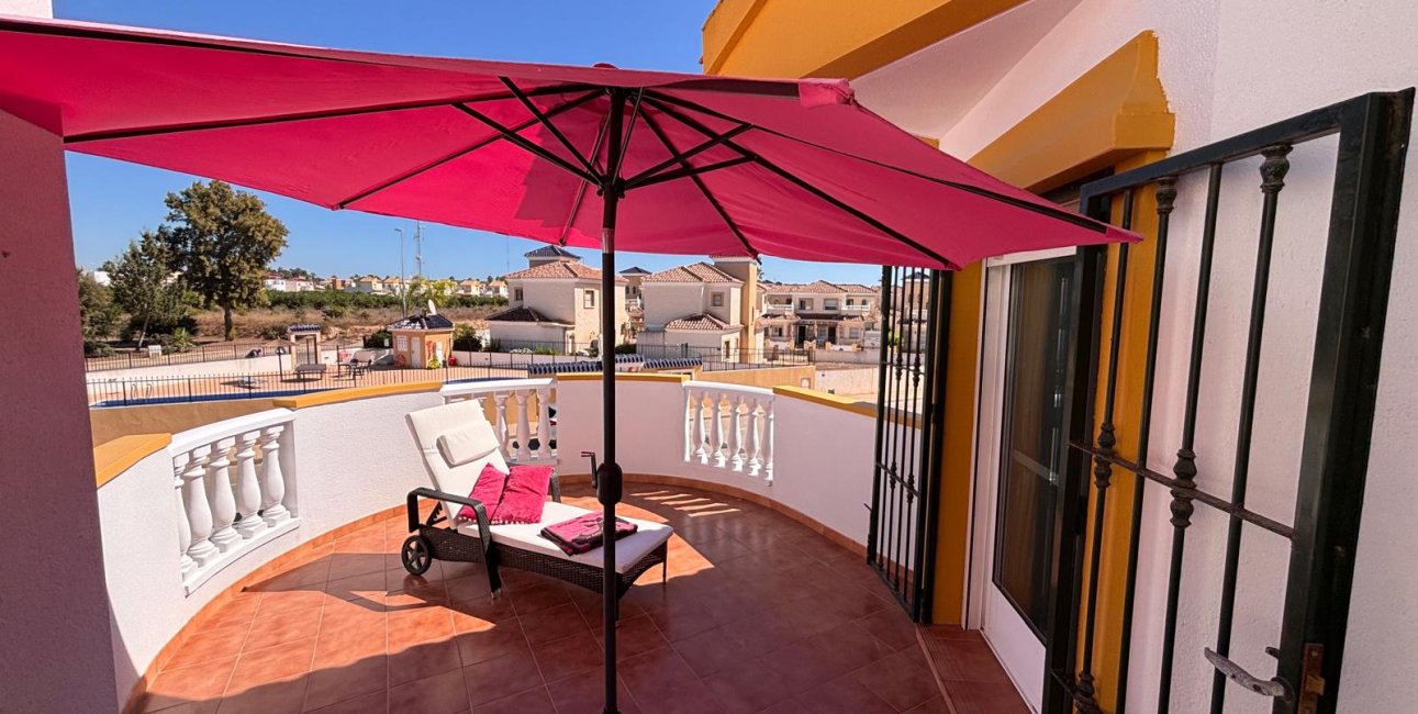 Resale - Villa -
Guardamar del Segura - El Raso