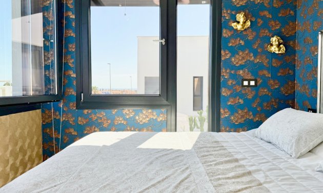 Resale - Villa -
Orihuela Costa - Lomas de Cabo Roig