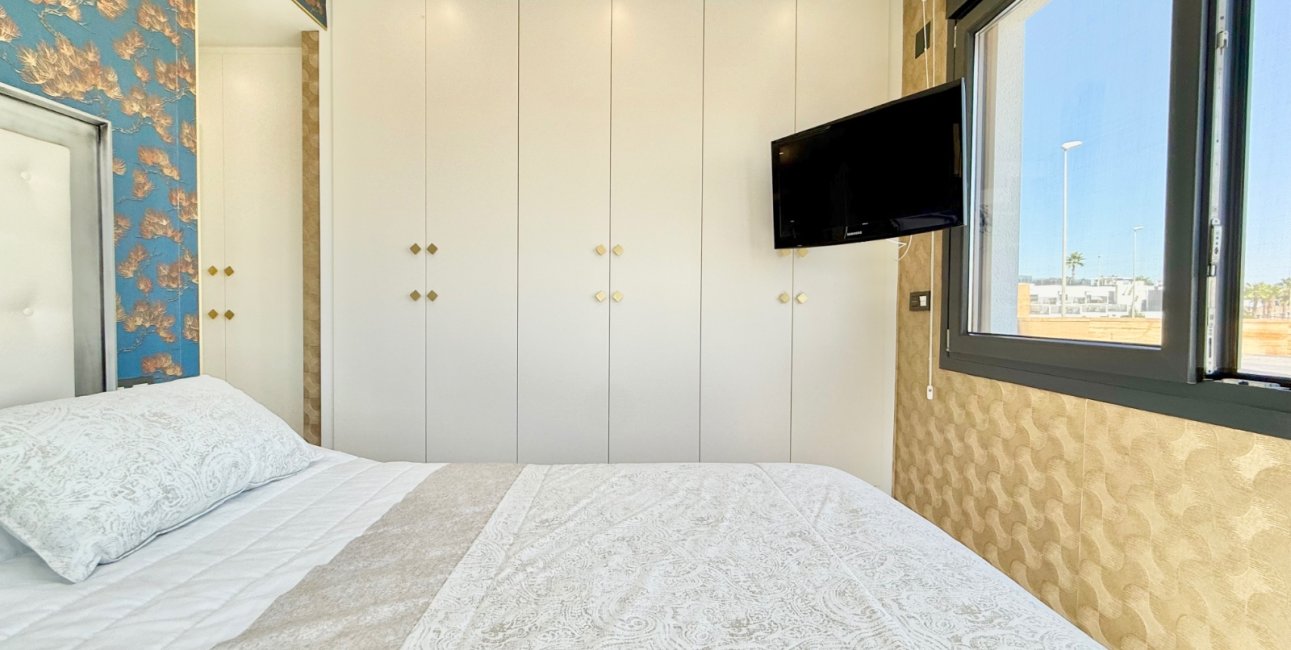 Resale - Villa -
Orihuela Costa - Lomas de Cabo Roig