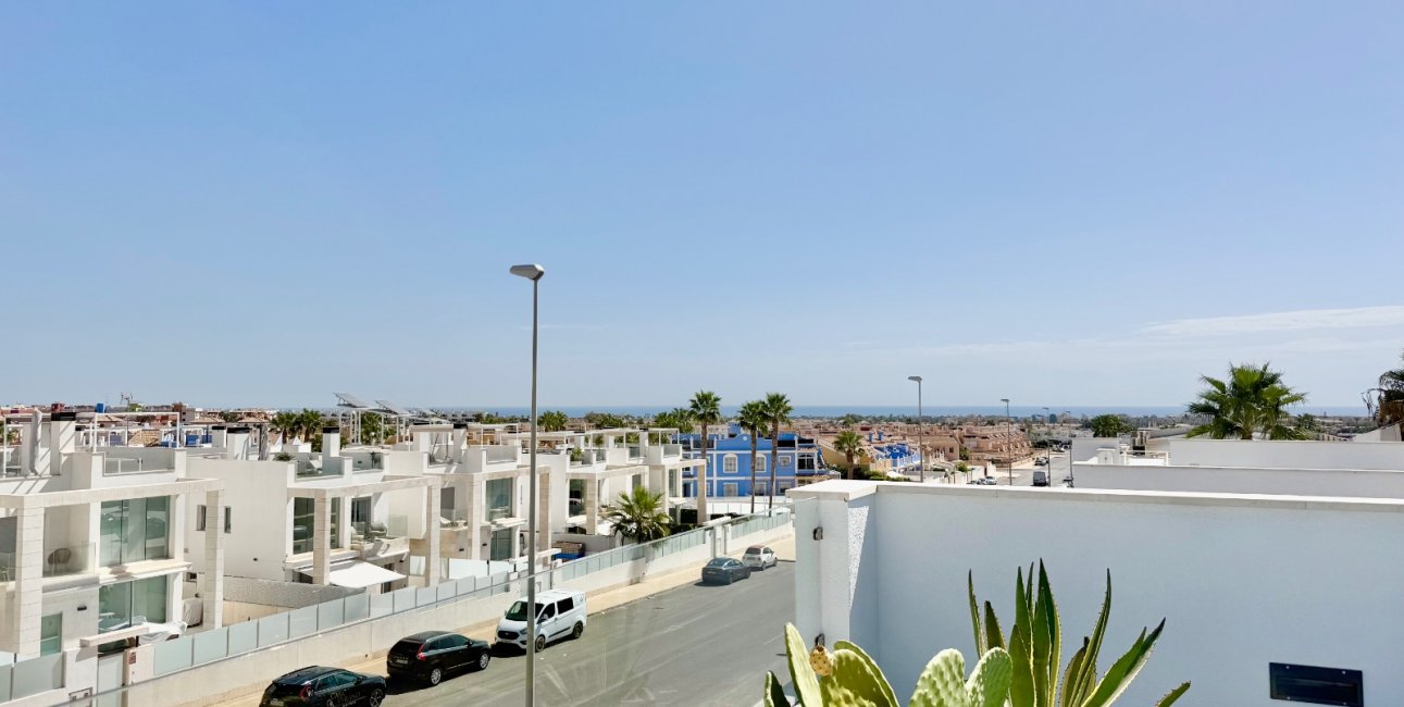 Resale - Villa -
Orihuela Costa - Lomas de Cabo Roig