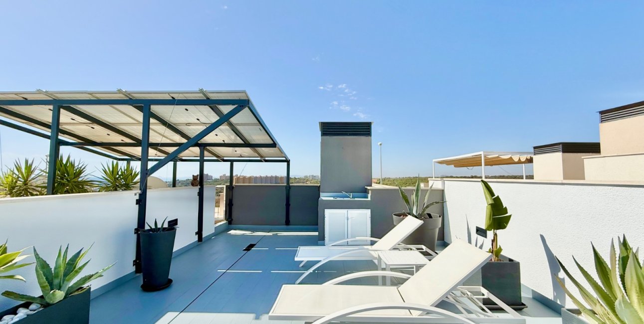 Resale - Villa -
Orihuela Costa - Lomas de Cabo Roig