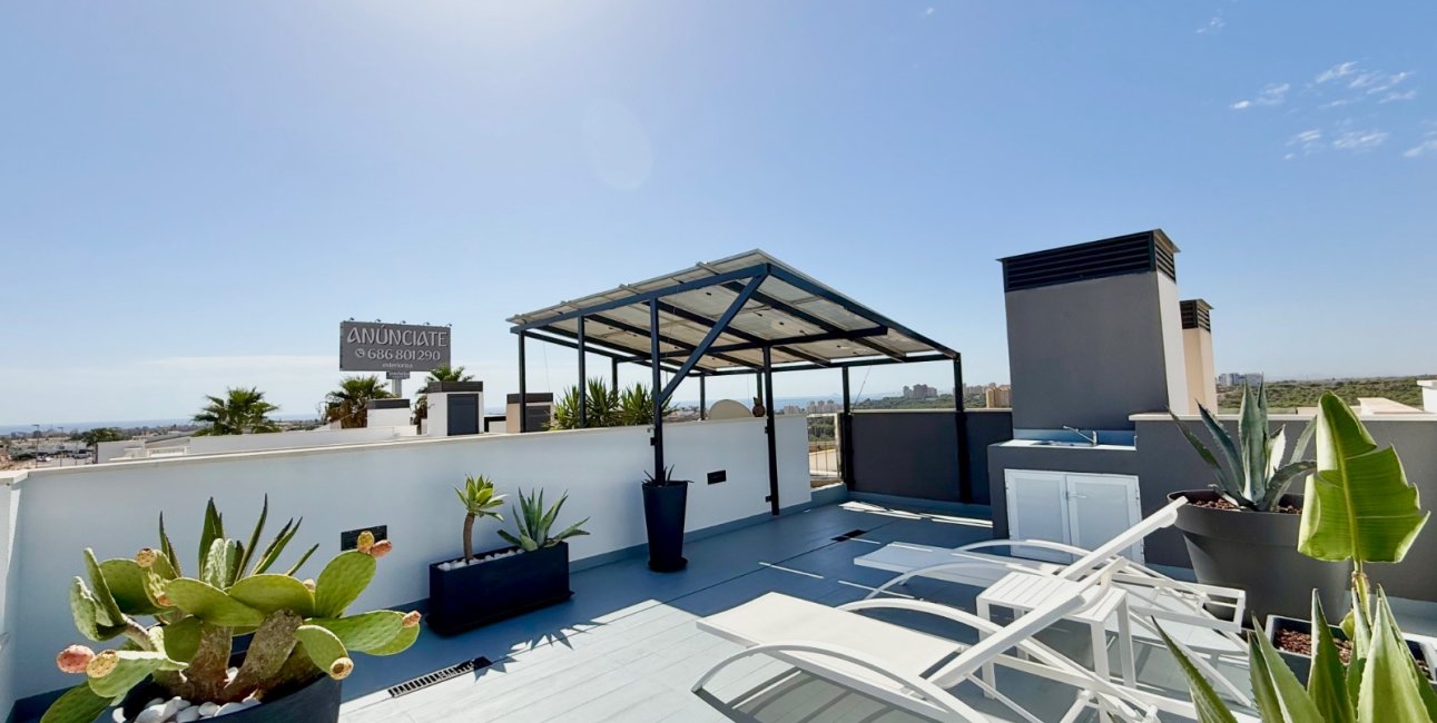 Resale - Villa -
Orihuela Costa - Lomas de Cabo Roig