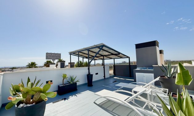 Resale - Villa -
Orihuela Costa - Lomas de Cabo Roig