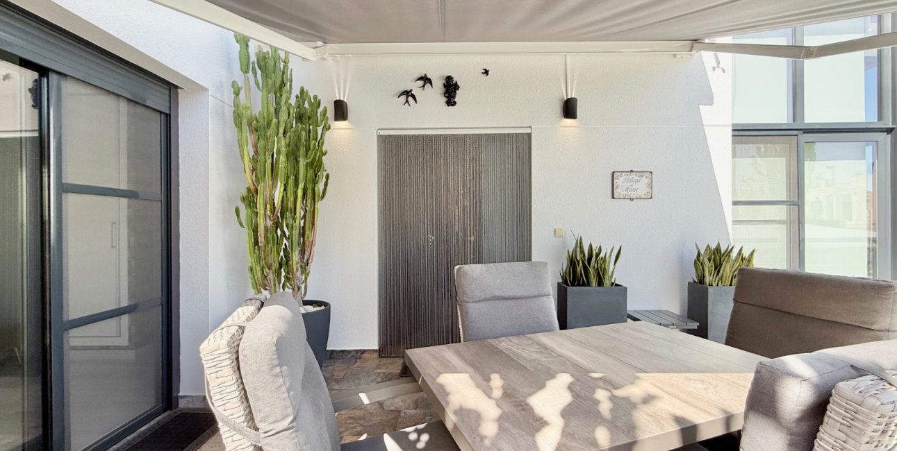 Resale - Villa -
Orihuela Costa - Lomas de Cabo Roig