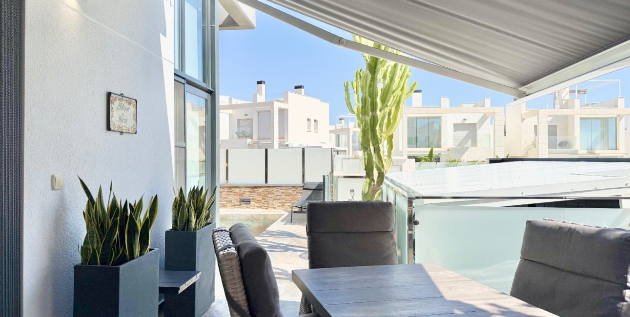 Resale - Villa -
Orihuela Costa - Lomas de Cabo Roig
