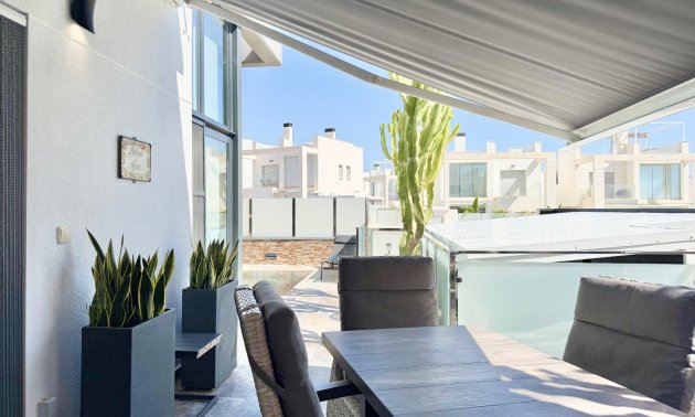 Resale - Villa -
Orihuela Costa - Lomas de Cabo Roig