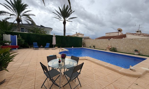 Resale - Villa -
Ciudad Quesada - Ciudad Quesada - Town