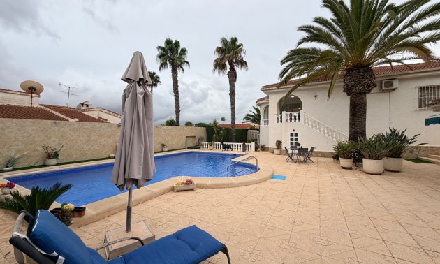 Resale - Villa -
Ciudad Quesada - Ciudad Quesada - Town