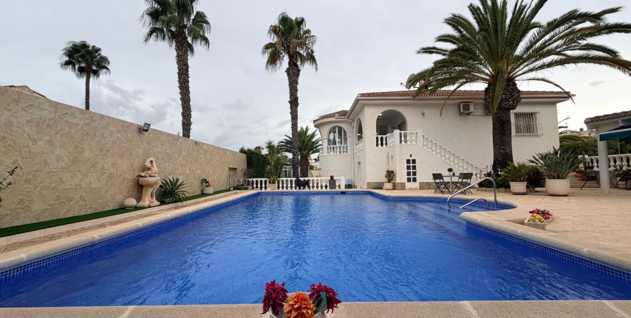 Resale - Villa -
Ciudad Quesada - Ciudad Quesada - Town