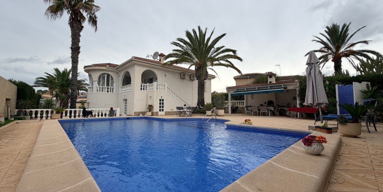 Resale - Villa -
Ciudad Quesada - Ciudad Quesada - Town